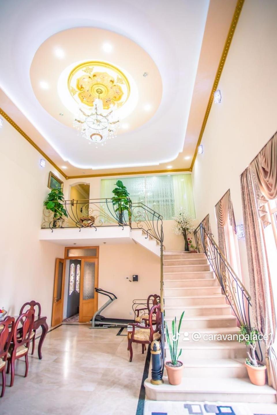 Hotel Caravan Palace Kutaisi Exterior photo