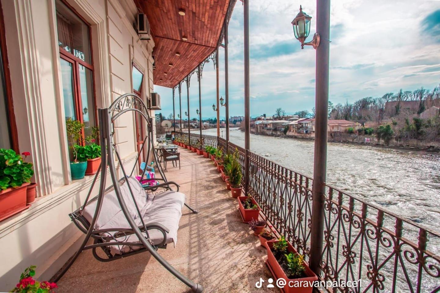 Hotel Caravan Palace Kutaisi Exterior photo